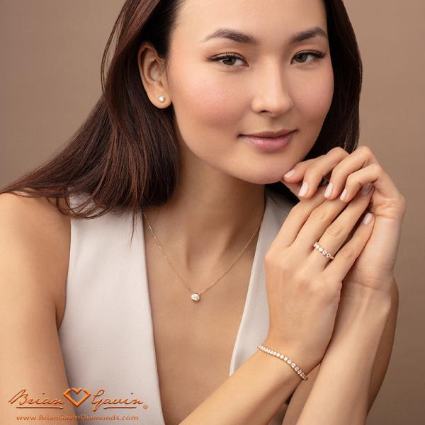 Ready To Ship: Preset Natural Round Diamond Bezel Solitaire Pendant