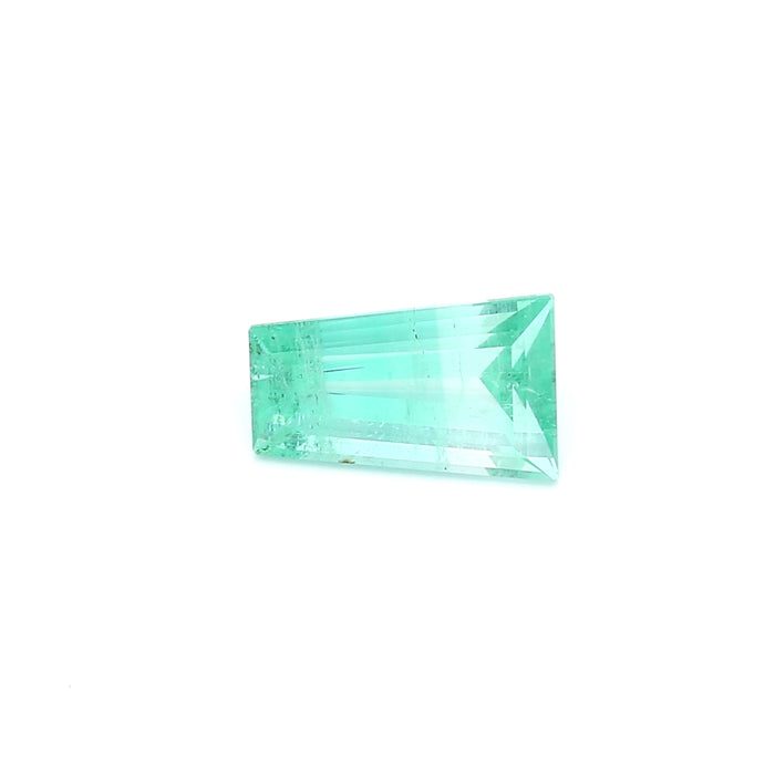 1.15 VI1 Trapezoid Green Emerald